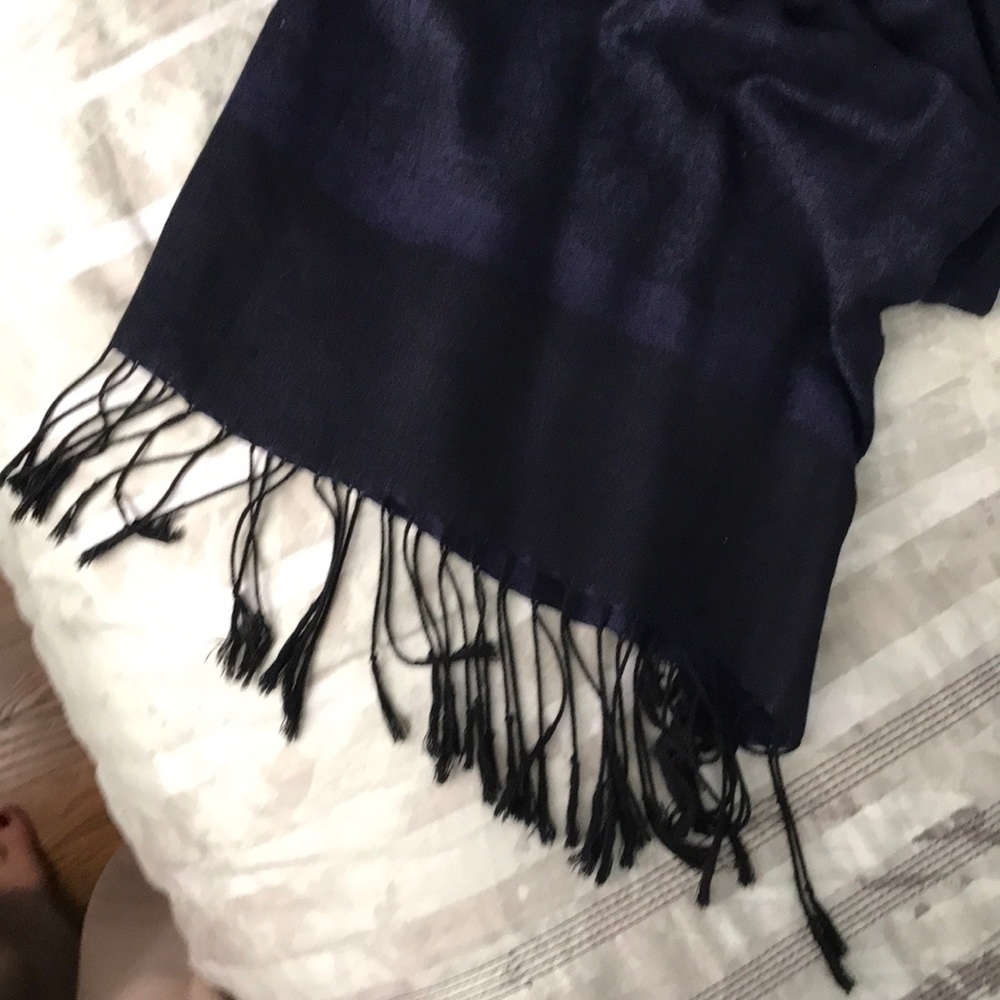 Scarf - Picture 3 of 3